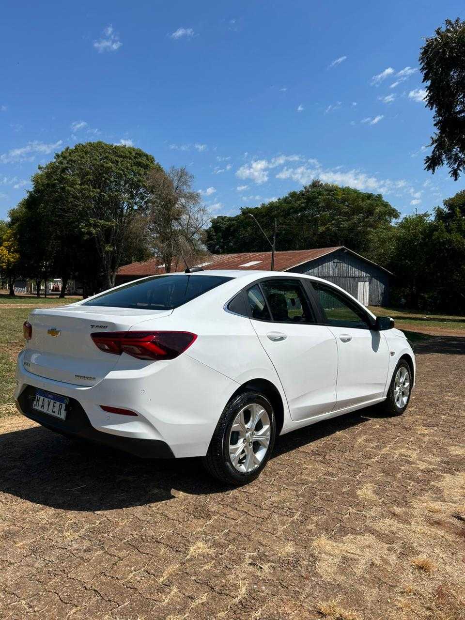 ONIX SEDAN PLUS PREMIER  1.0