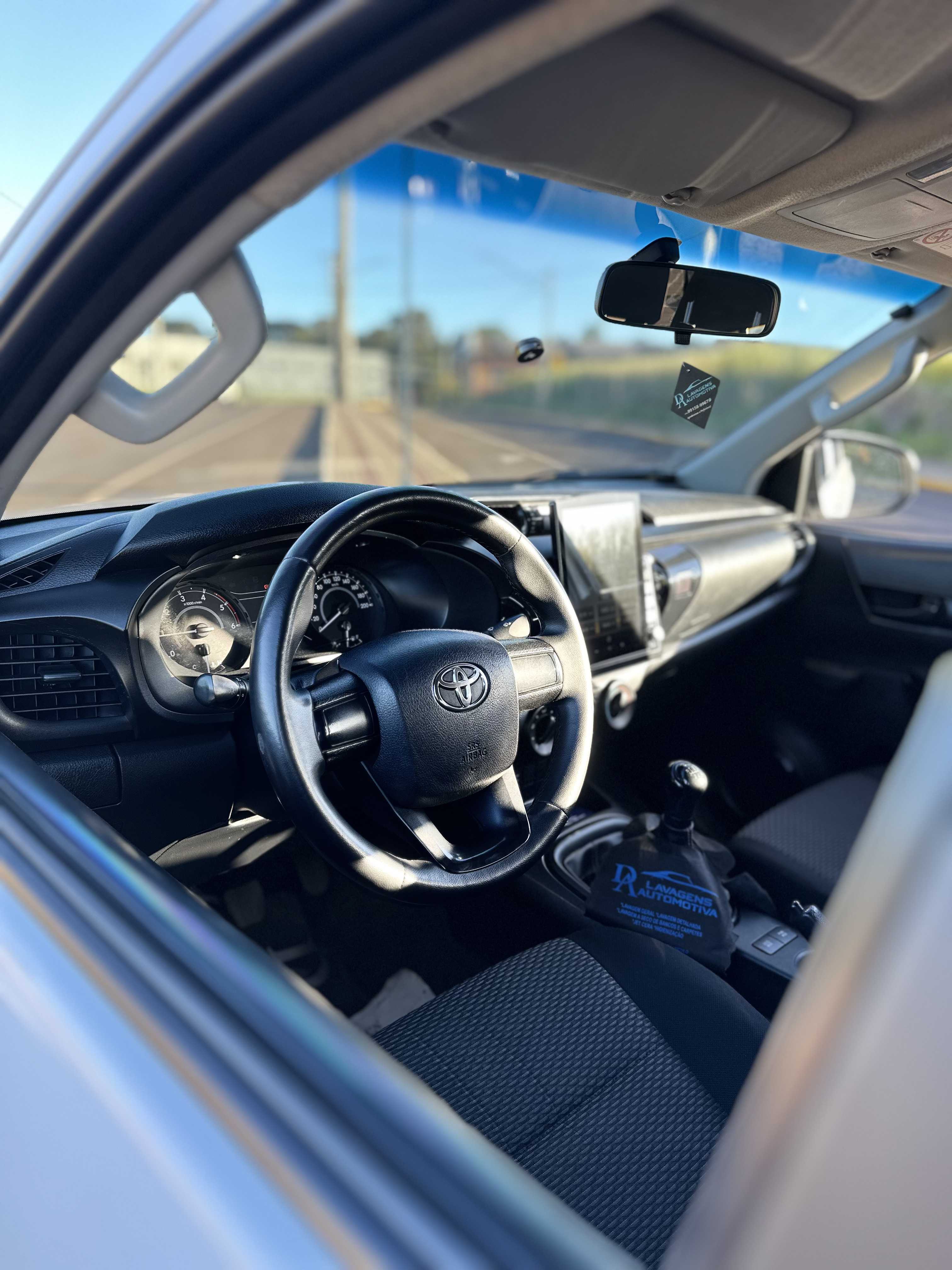 HILUX SR 2.8 TURBO DIESEL MAN