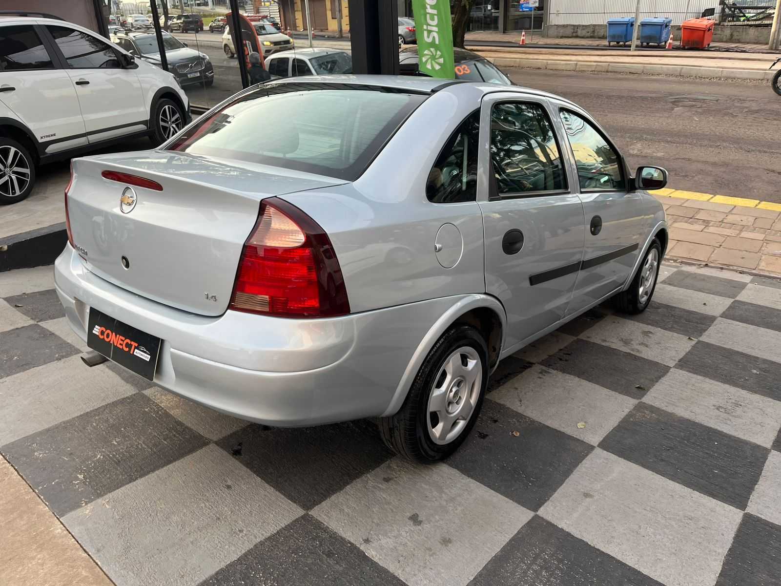 CORSA SEDAN 1.4 MAXX
