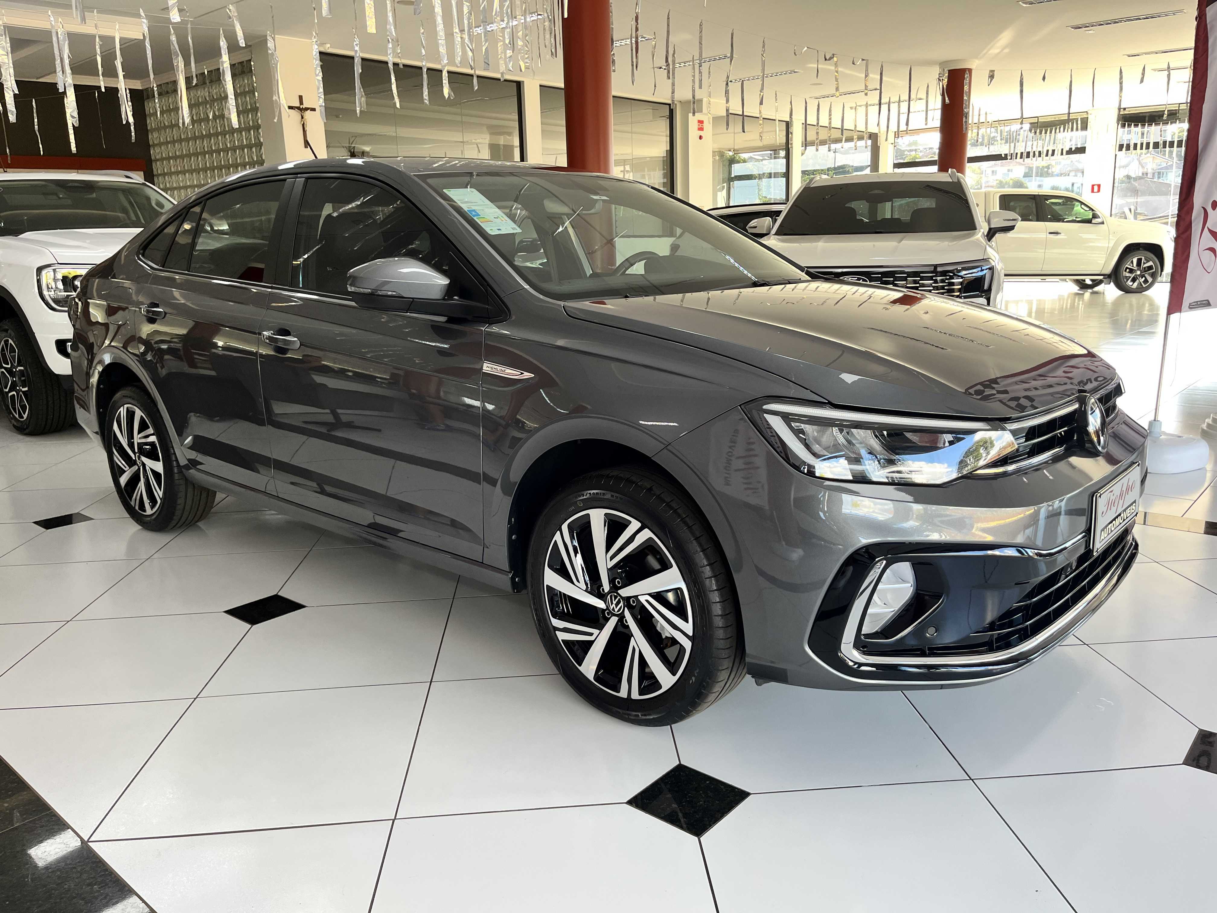 VIRTUS HIGHLINE 1.0 200 TSI AT