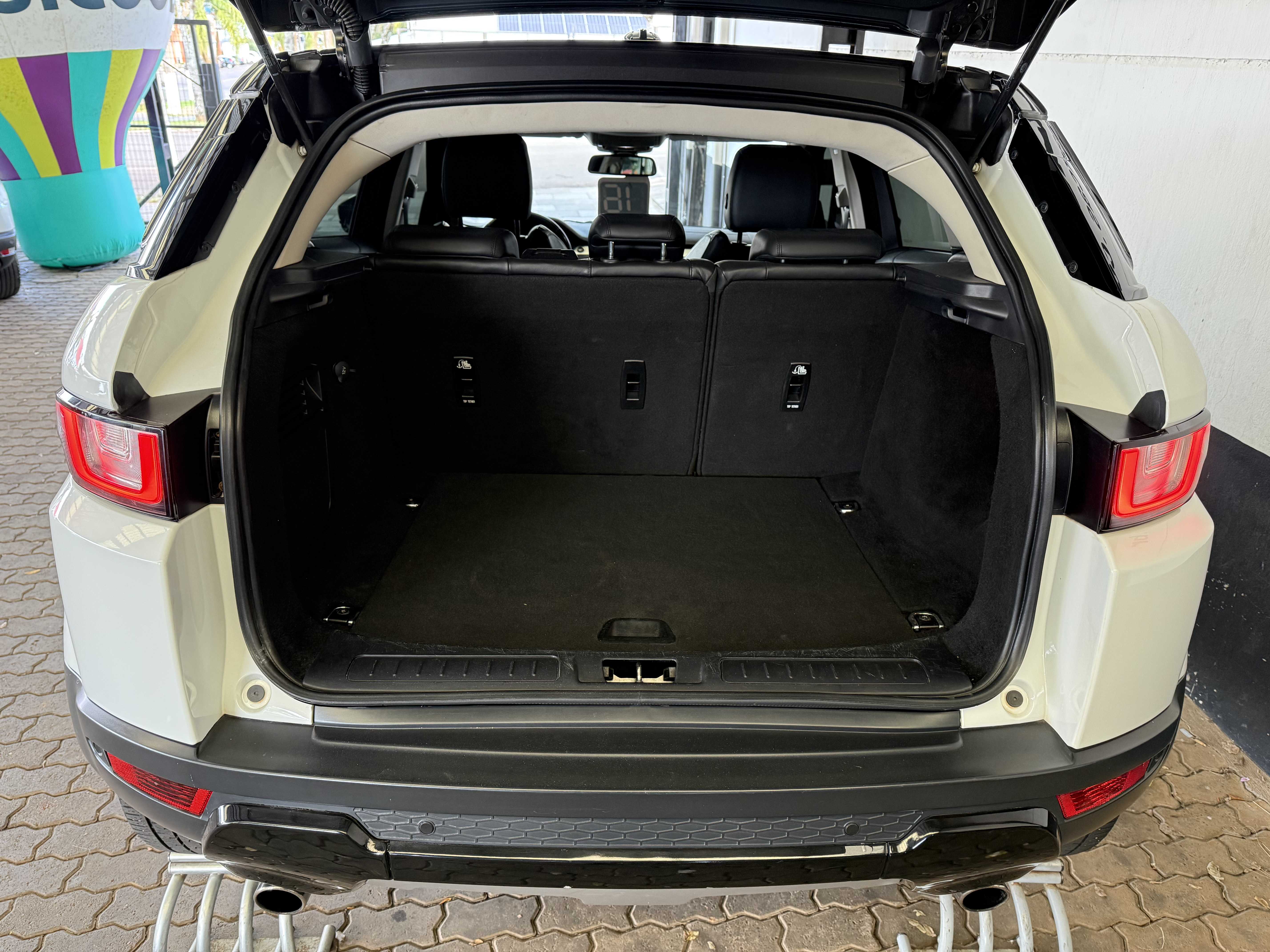 LAND ROVER EVOQUE SE