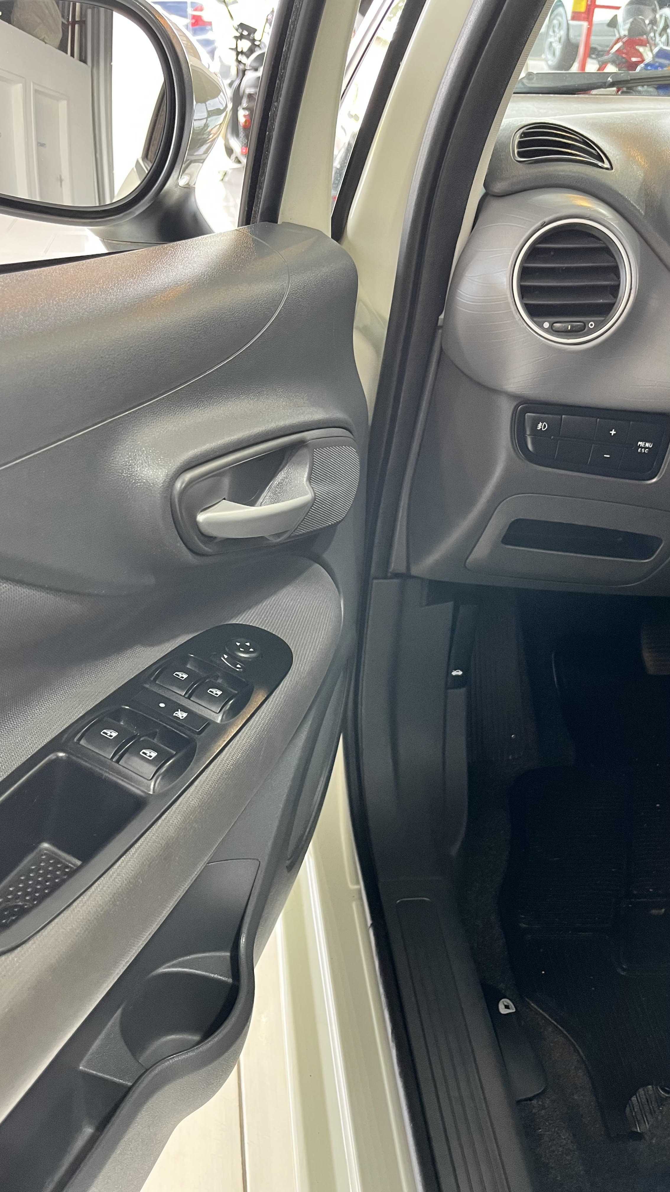 PUNTO ESSENCE 1.6