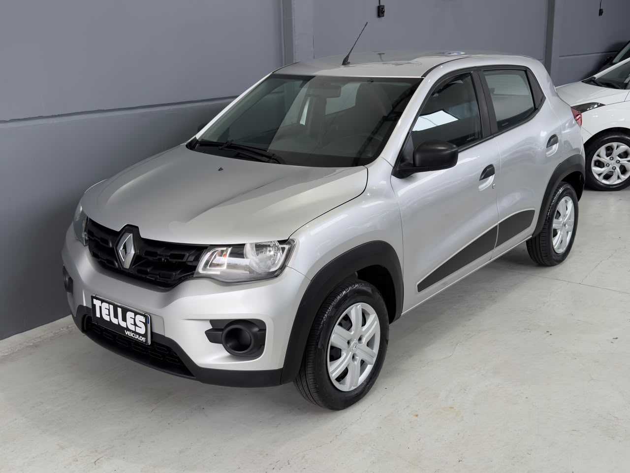 KWID ZEN 1.0 / COMPLETO