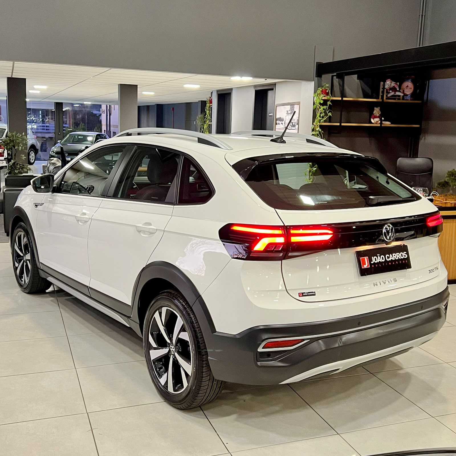 NIVUS HIGHLINE 200TSI AUT