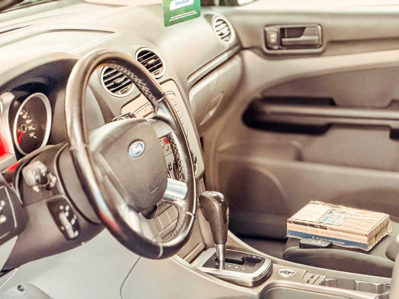FOCUS 2.0 GLX 16V GASOLINA AUT