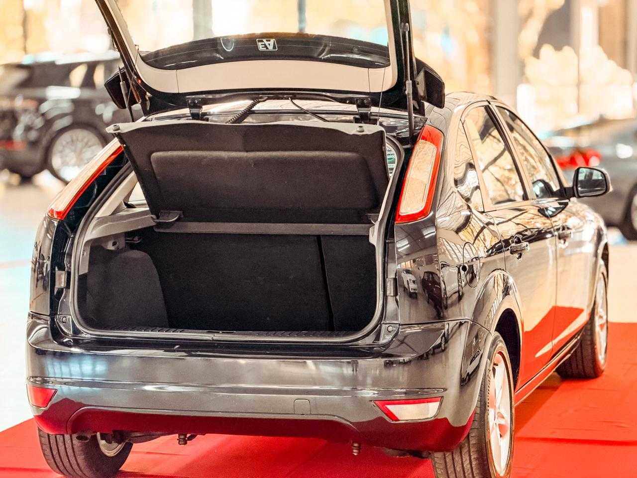 FOCUS 2.0 GLX 16V GASOLINA AUT