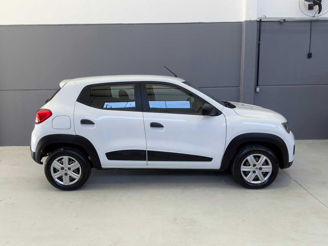 KWID ZEN 1.0 / COMPLETO
