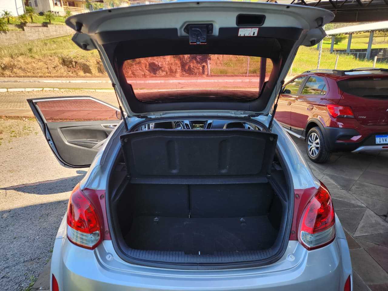 VELOSTER 1.6 AUT C/TETO