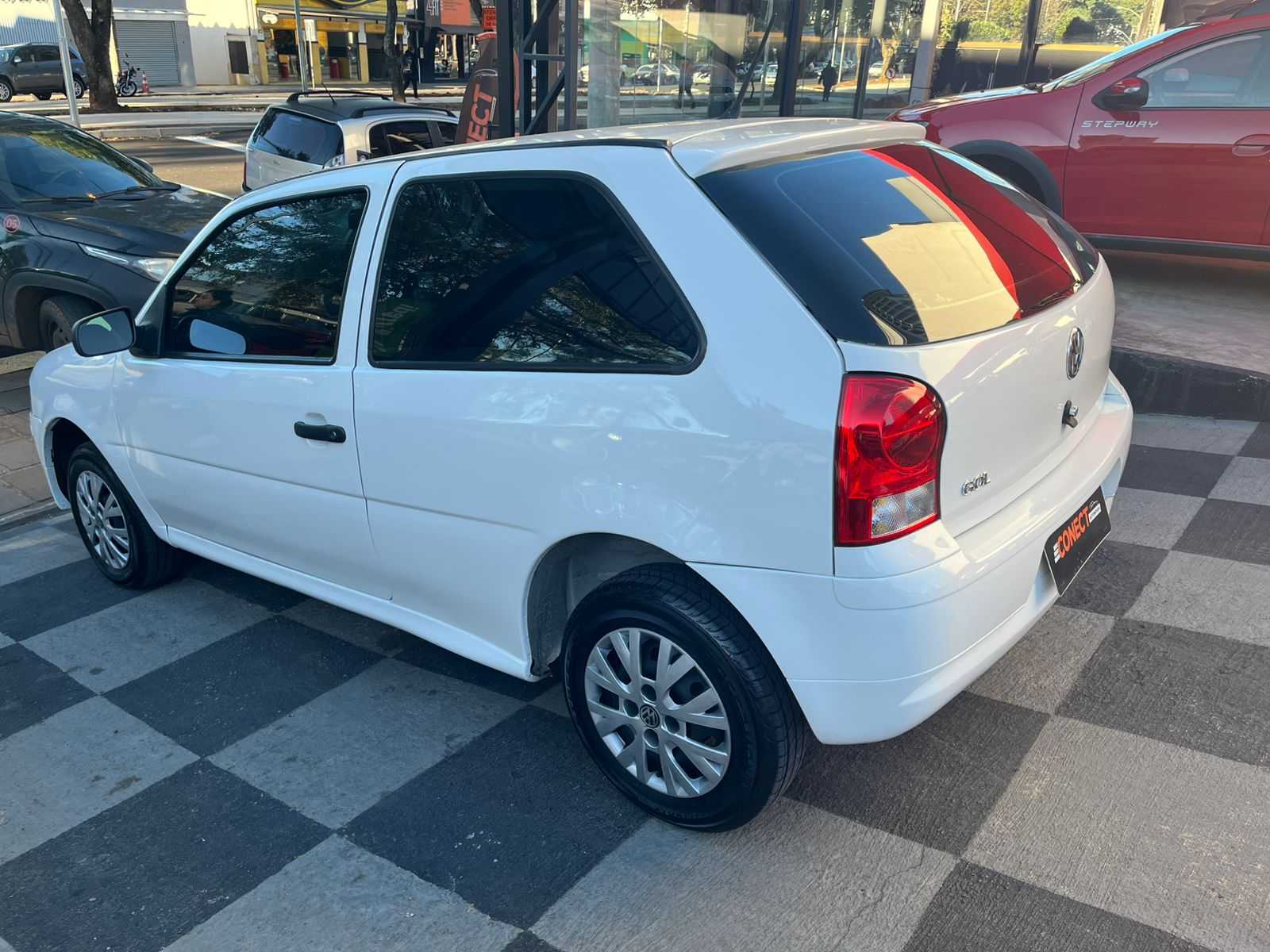 GOL 1.0 2 PORTAS AR E DIRECAO