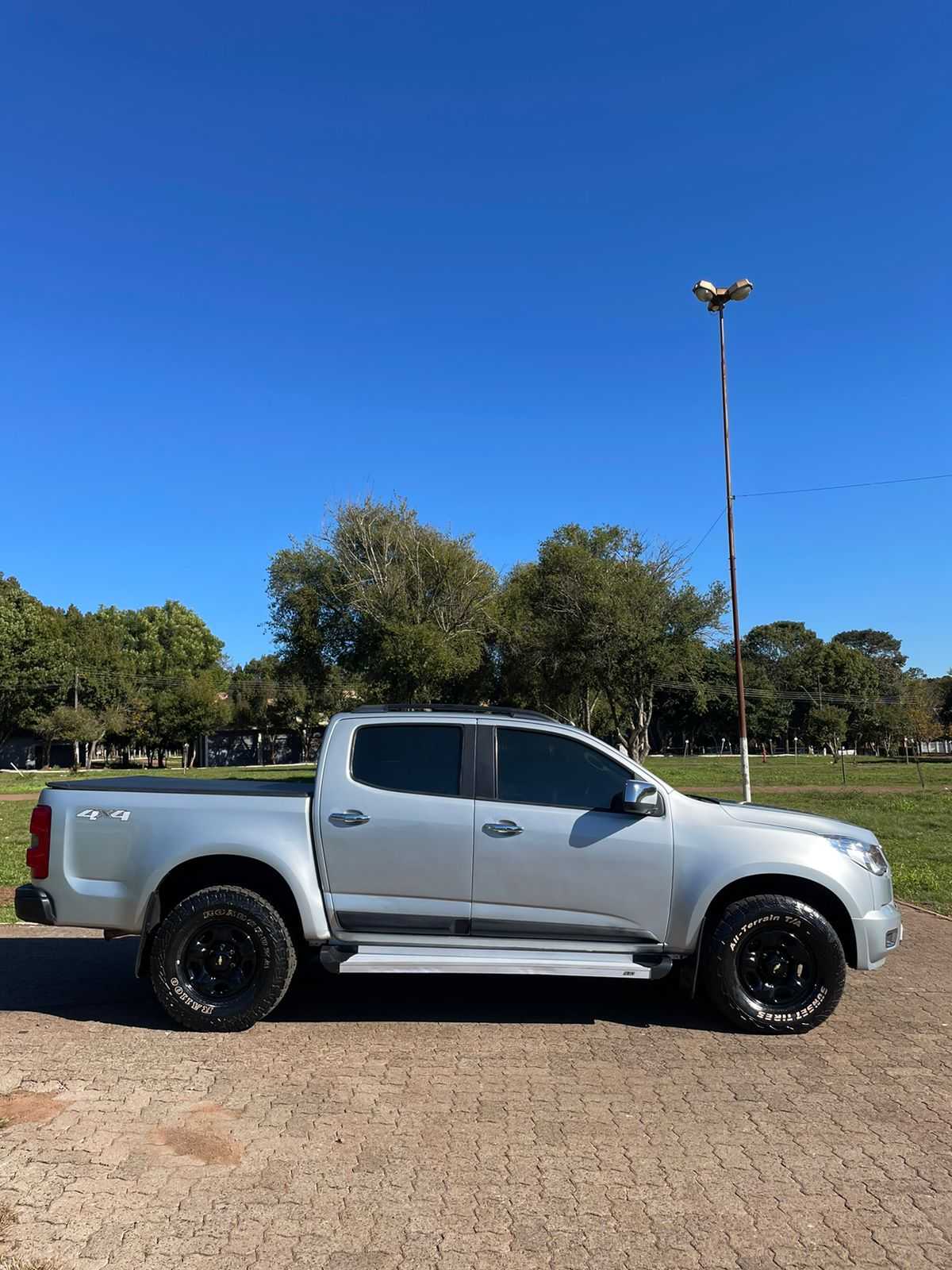 S10 LS 2.8 CD MEC. 6 LUGARES