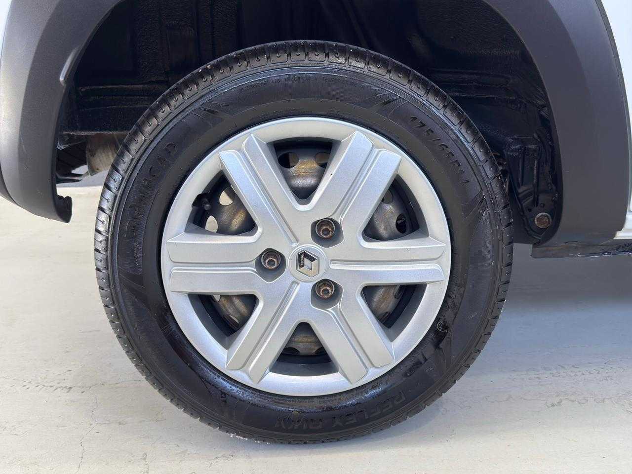 KWID ZEN 1.0 / COMPLETO