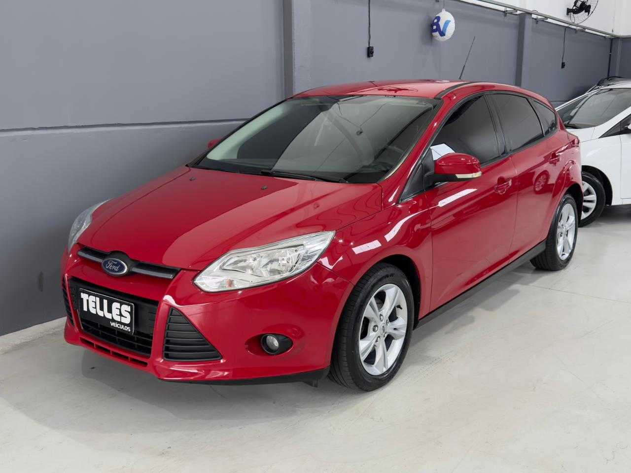 FOCUS 1.6 MANUAL
