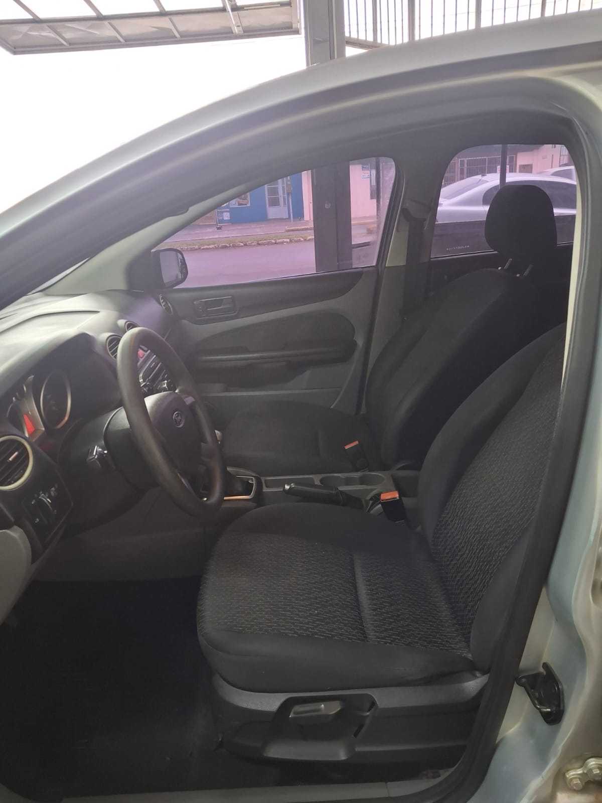 FOCUS SEDAN 1.6