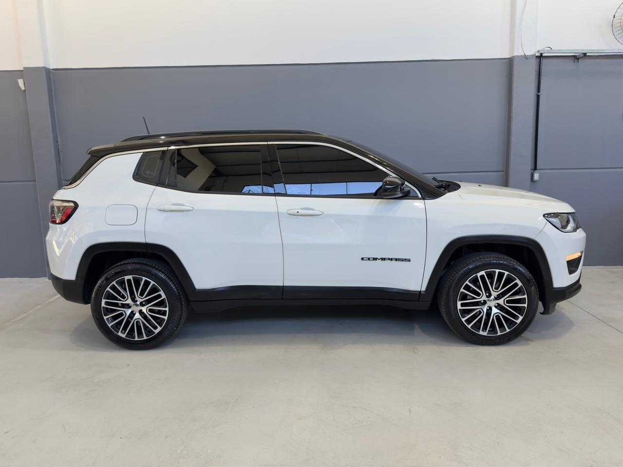 COMPASS LONGITUDE 2.0 AT