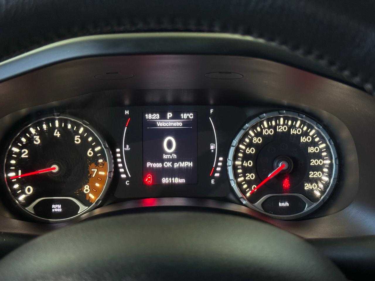 RENEGADE LONGITUDE 1.8 AUT