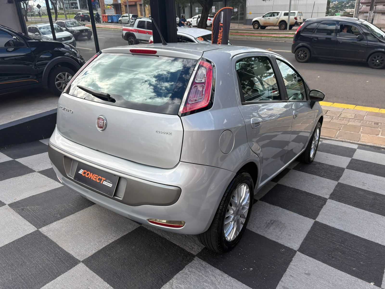 PUNTO 1.6 ESSENCE