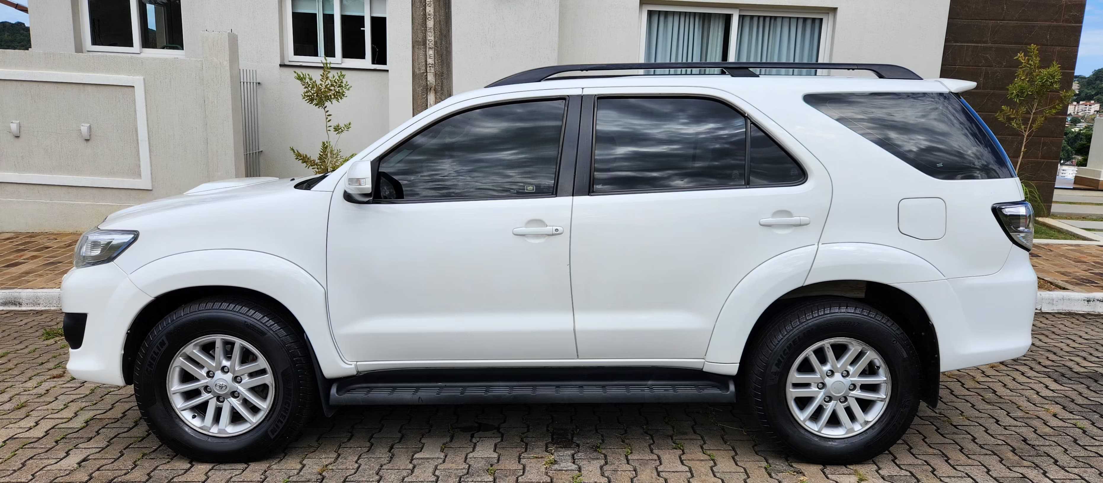 SW4 3.0 AUTOMATIC 4X4 7LUGARES