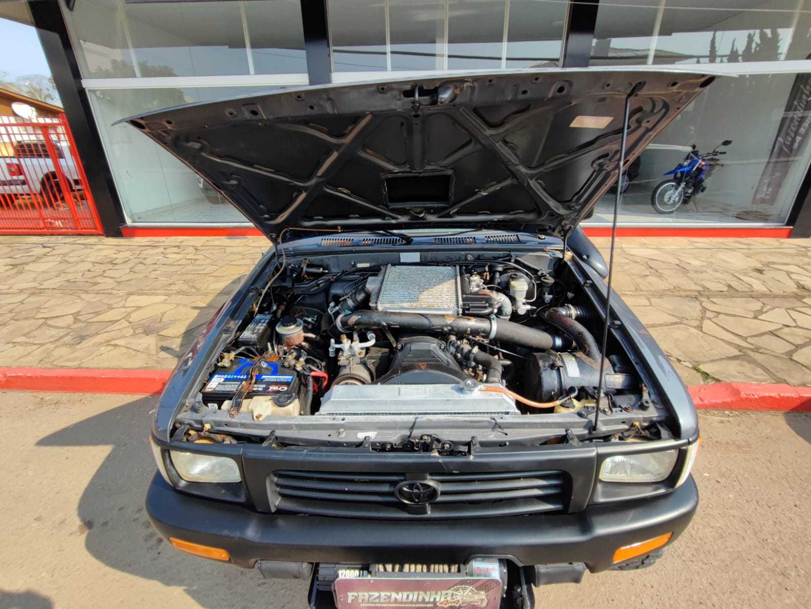 HILUX 2.8T 4X4 SR5