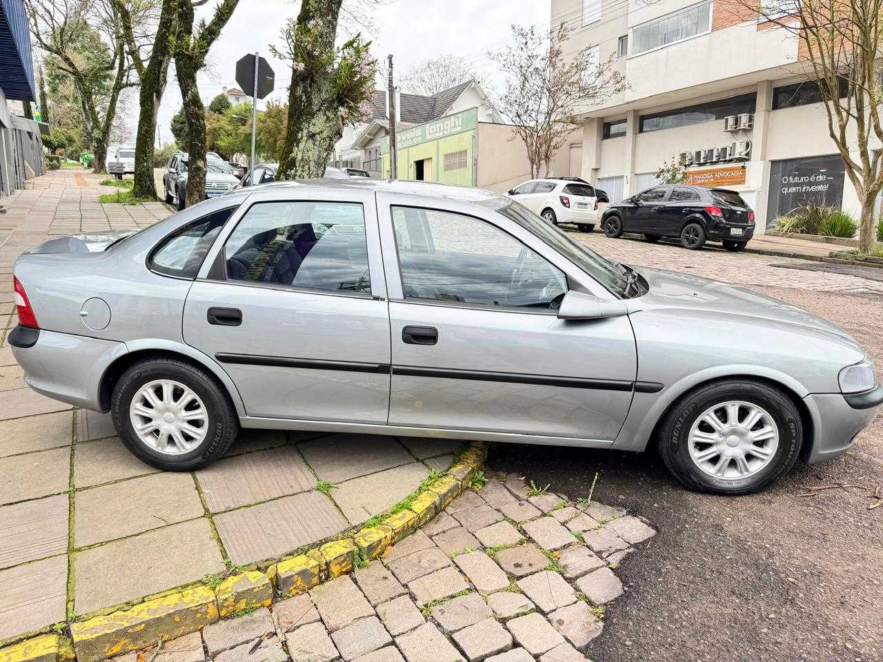 VECTRA  GLS 8 VALVULAS