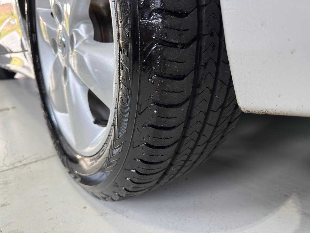 TIIDA SL 1.8 AT / TETO SOLAR