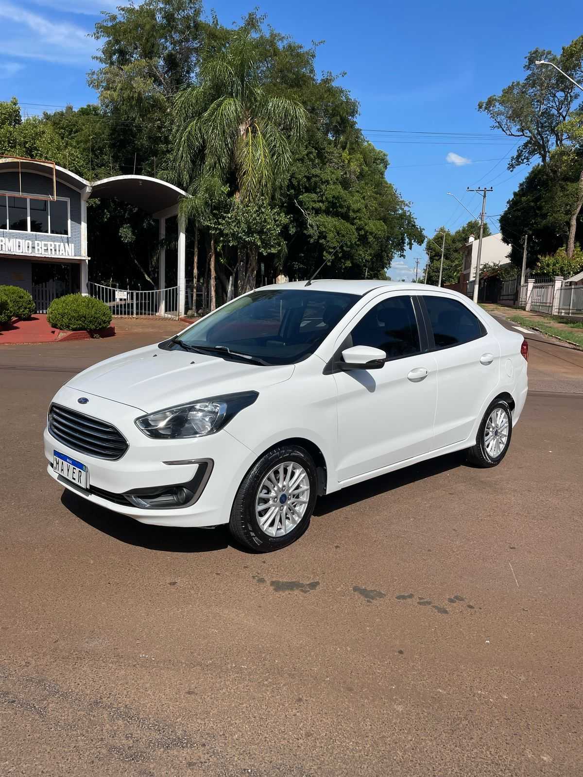 KA 1.5 SEDAN TITANIUM AUT