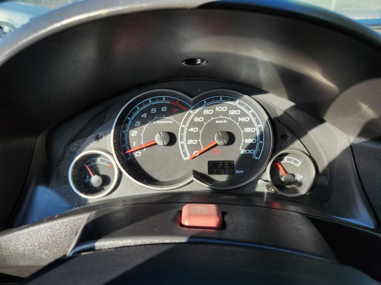 CELTA LT 1.0 COMPLETO