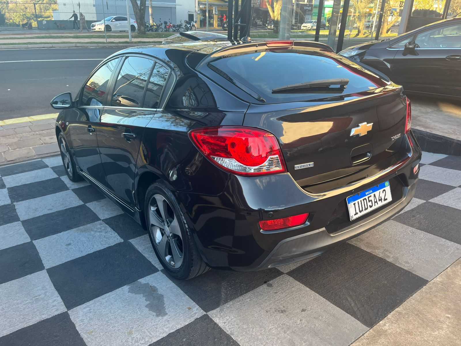 CRUZE LT 1.8