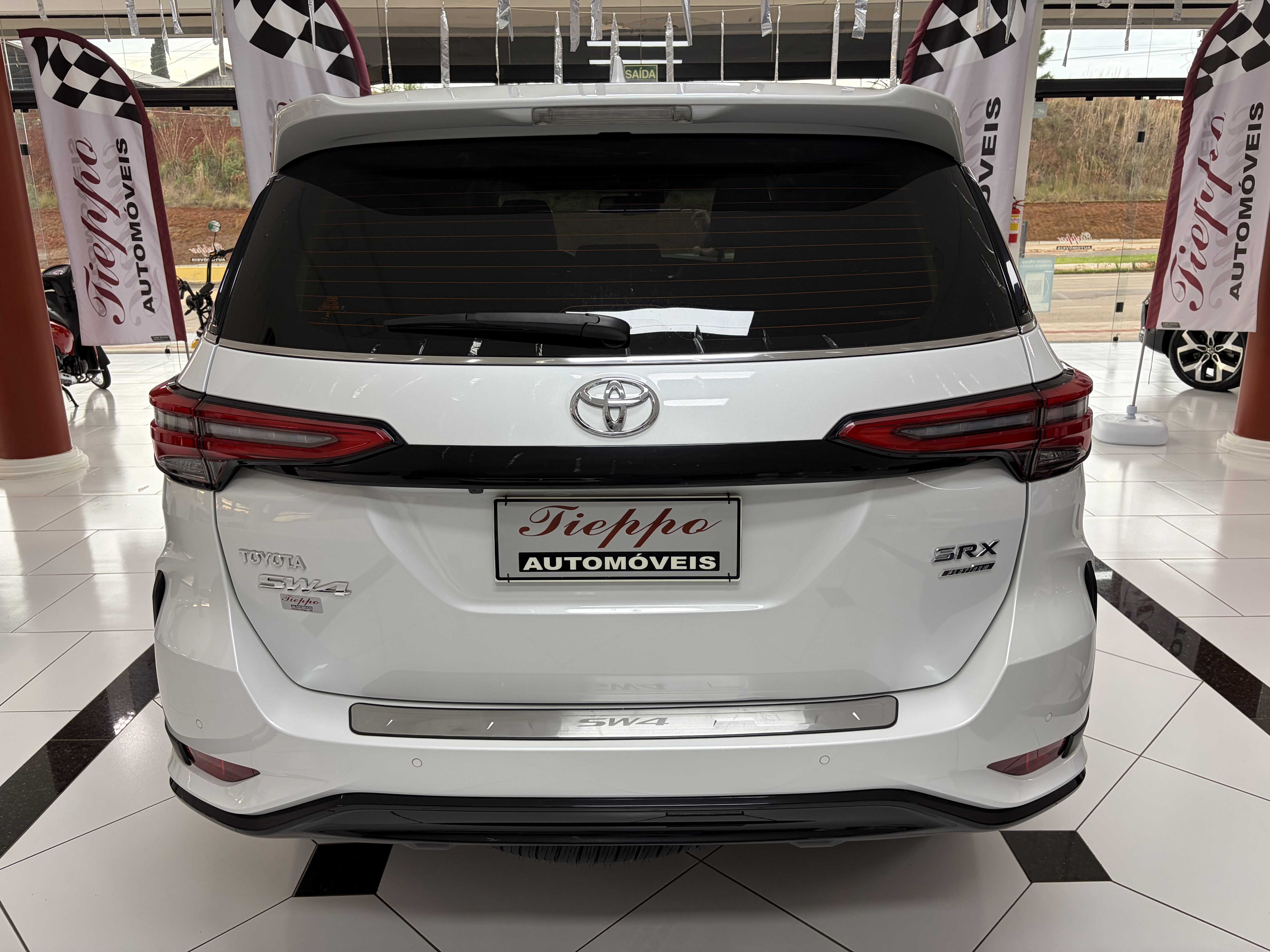 HILUX SW4 SRX PLATINUM 4X4 AT