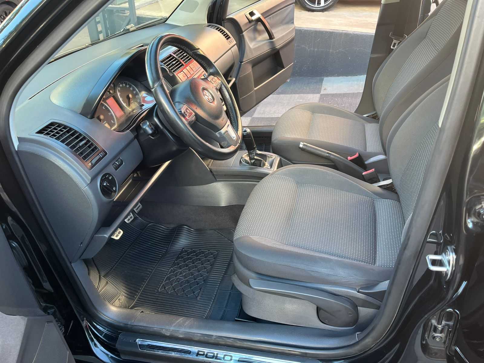 POLO SEDAN 1.6 COMPLETO