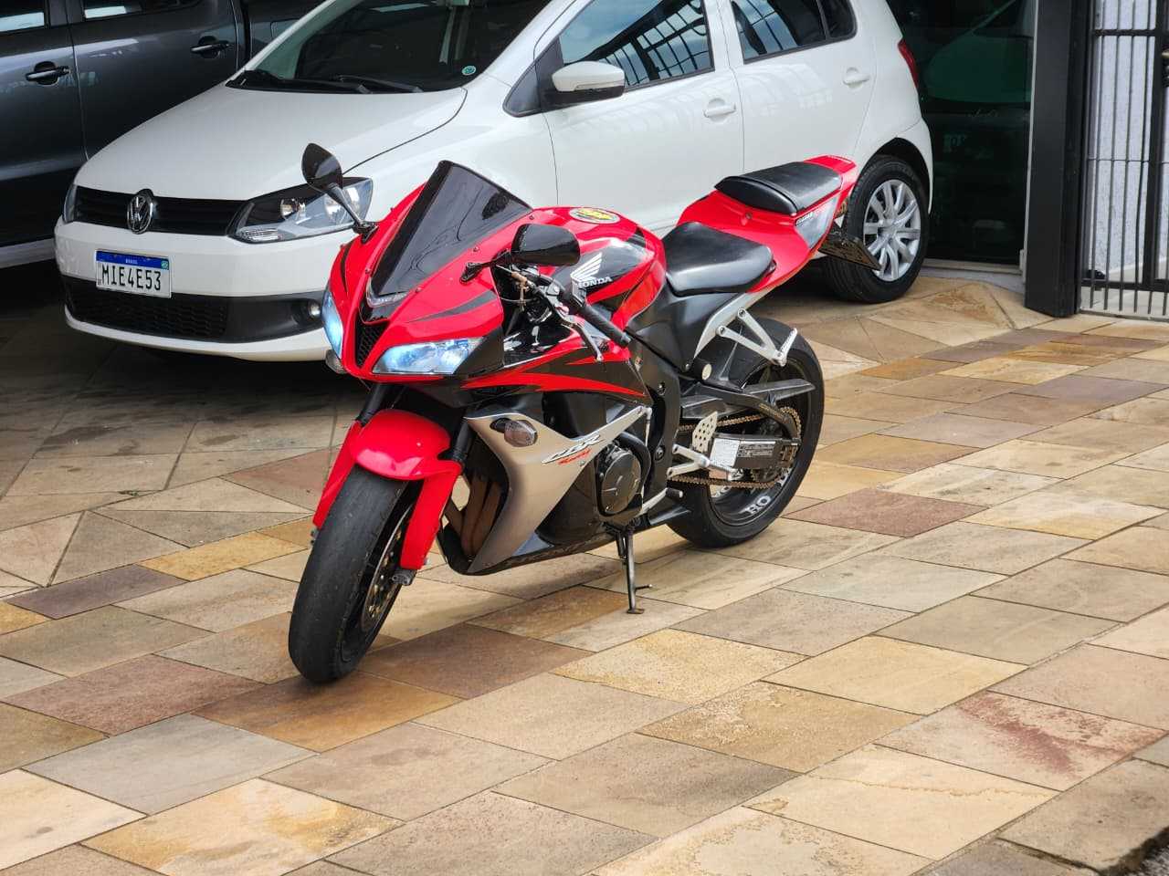 CBR 600 RR localizado em ANTA GORDA no estado de RS