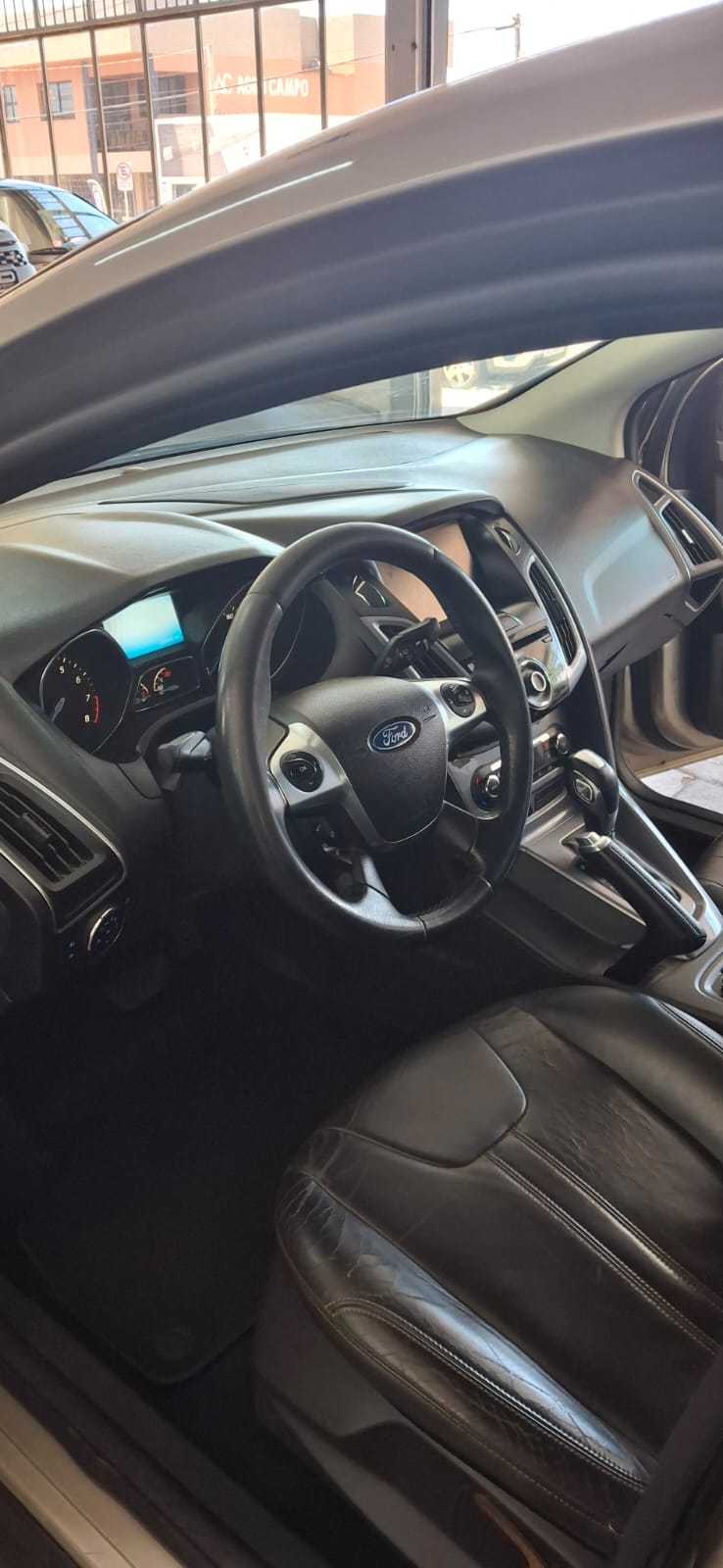 FOCUS SEDAN TITANIUM 2.0