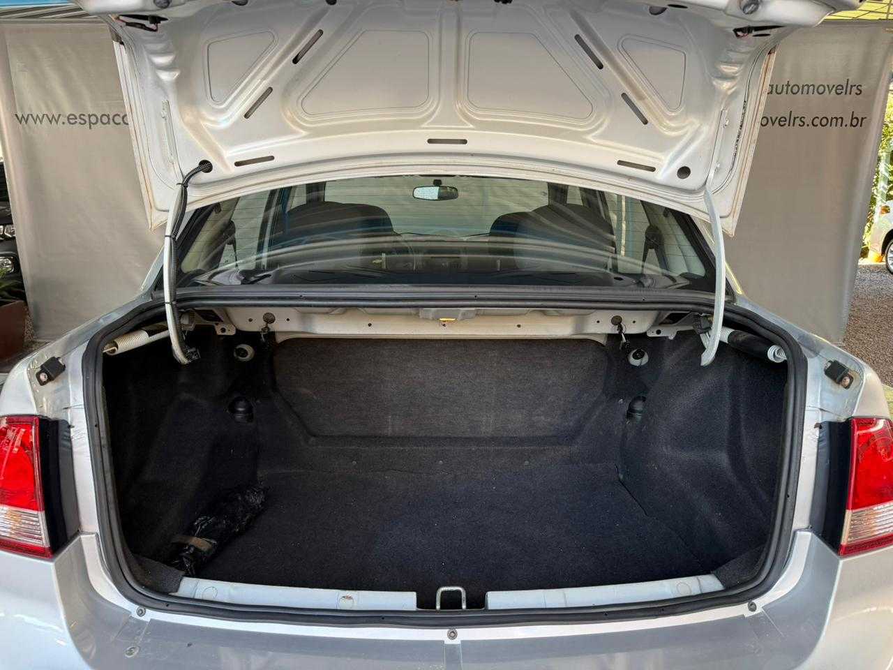 CLASSIC 1.0 LS VHCE FLEX 4P