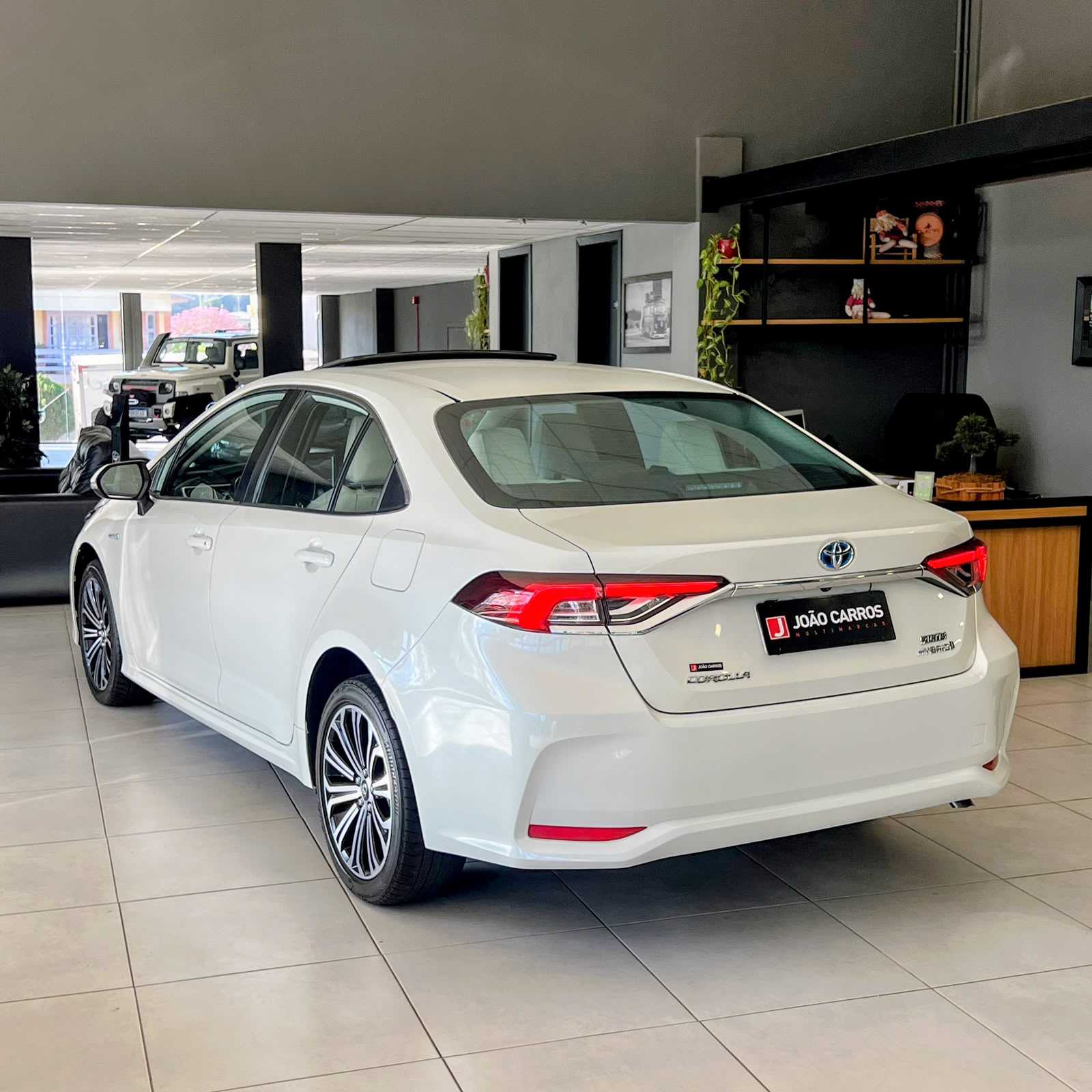 COROLLA ALTIS PREMIUM HYBRID