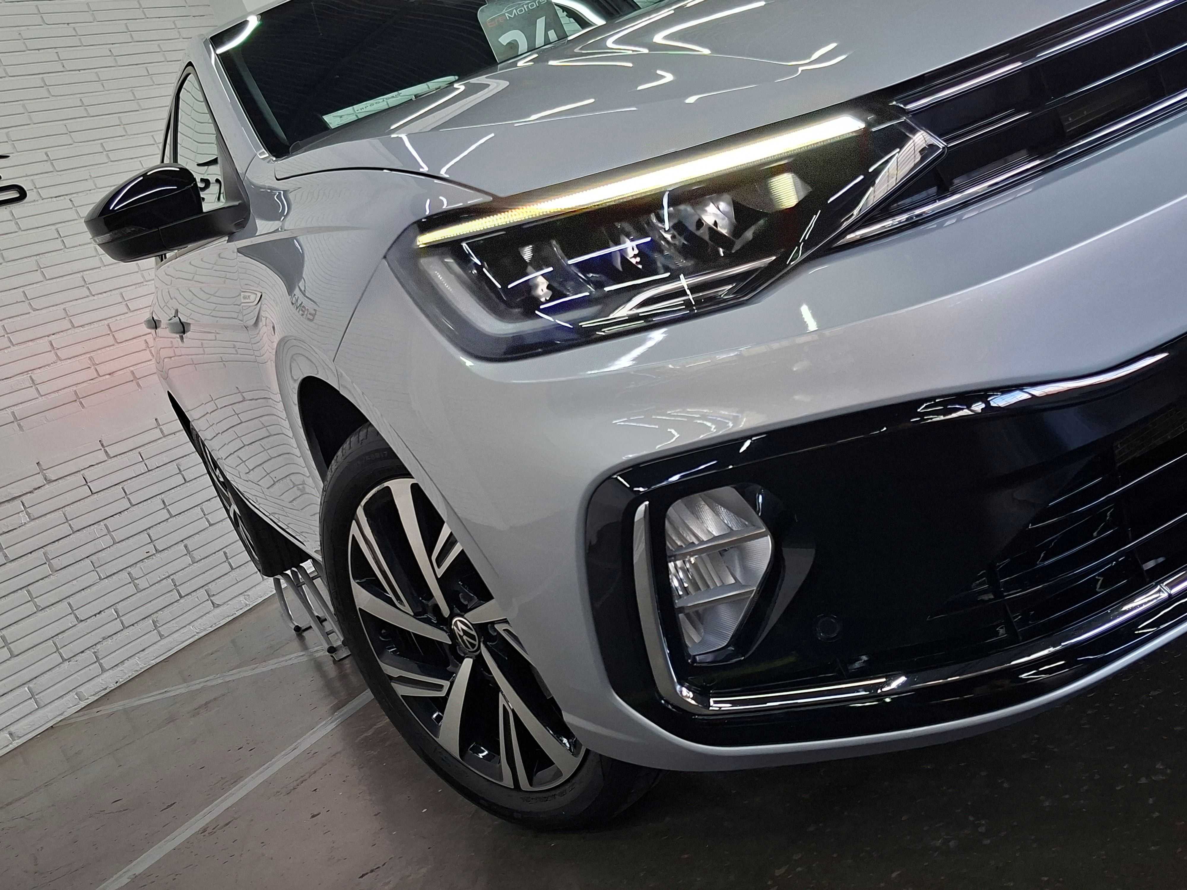 VIRTUS HIGHLINE 200TSI