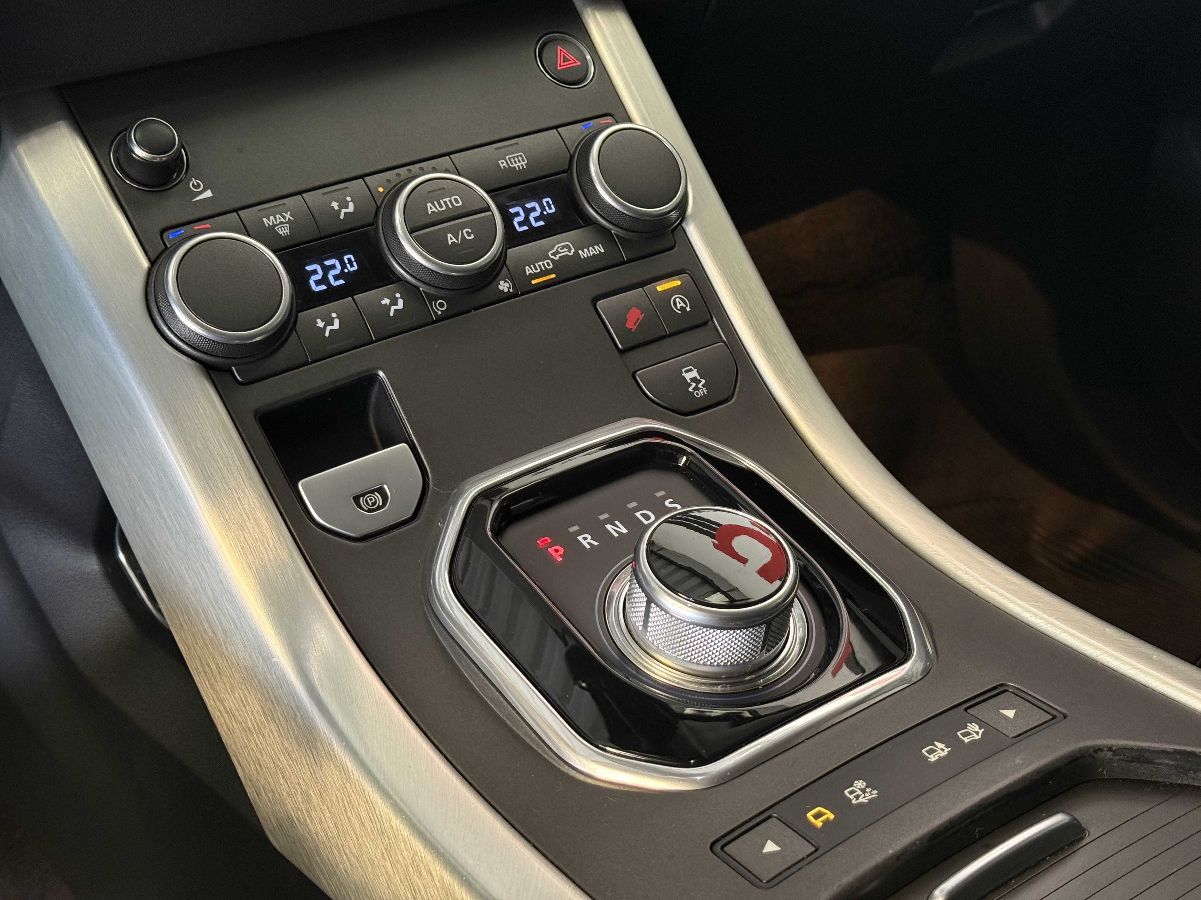 LAND ROVER EVOQUE SE