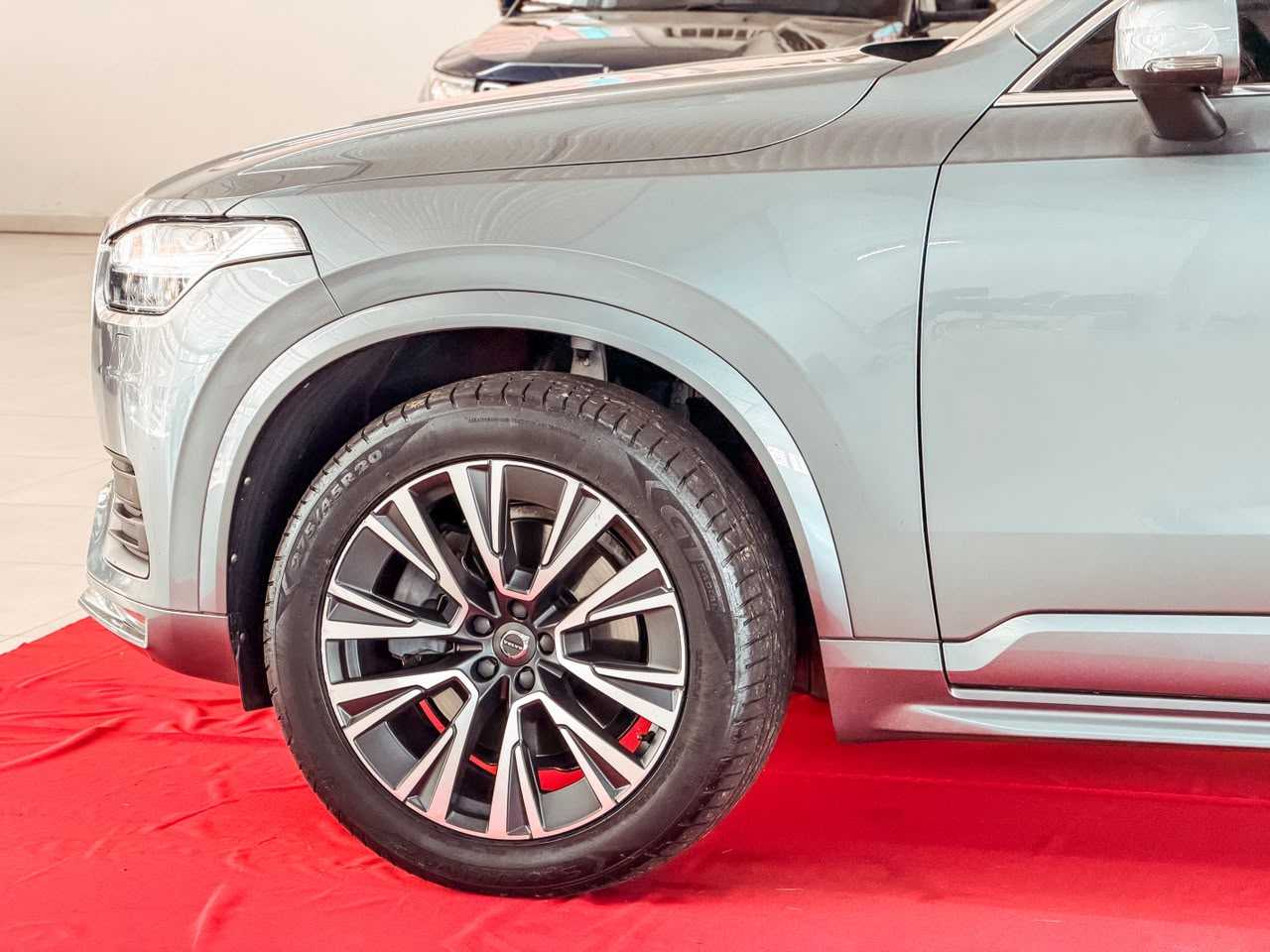 XC90 2.0 MEMENTUM T6 5P AUT