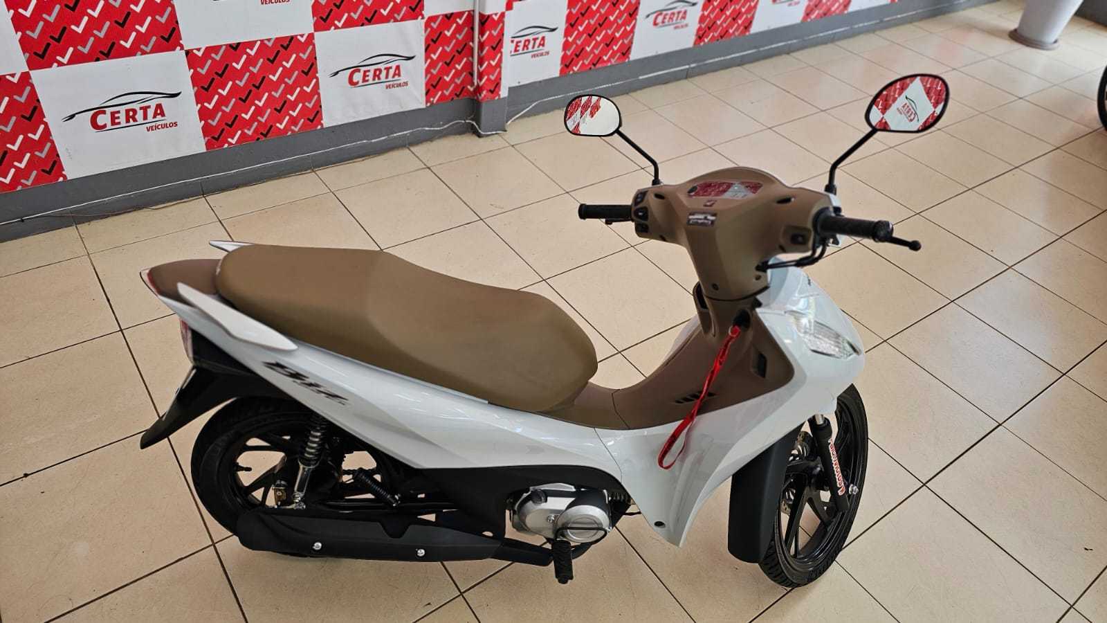 BIZ 125 ÚNICA DONA 621 KM