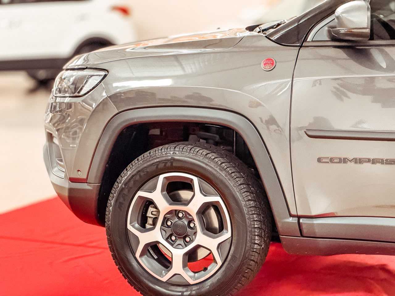 COMPASS 2.0 TRAILHAWK DIES. AT
