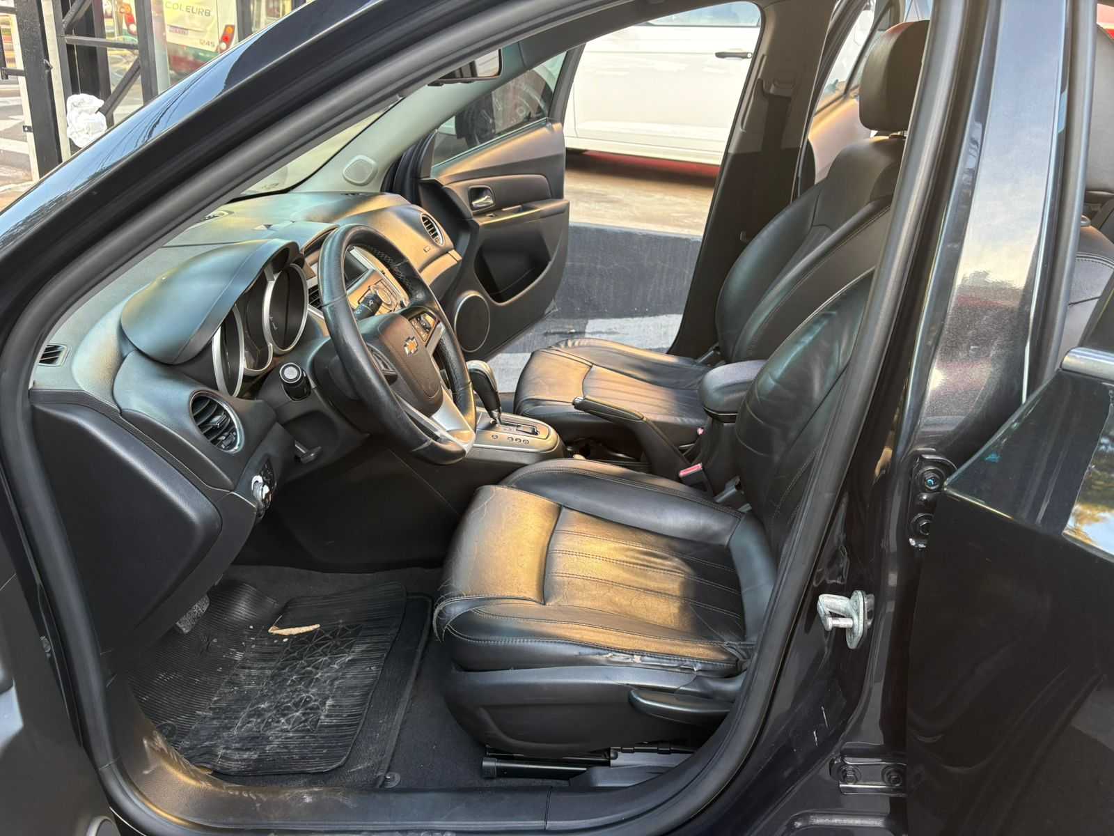 CRUZE SEDAN 1.8 AT