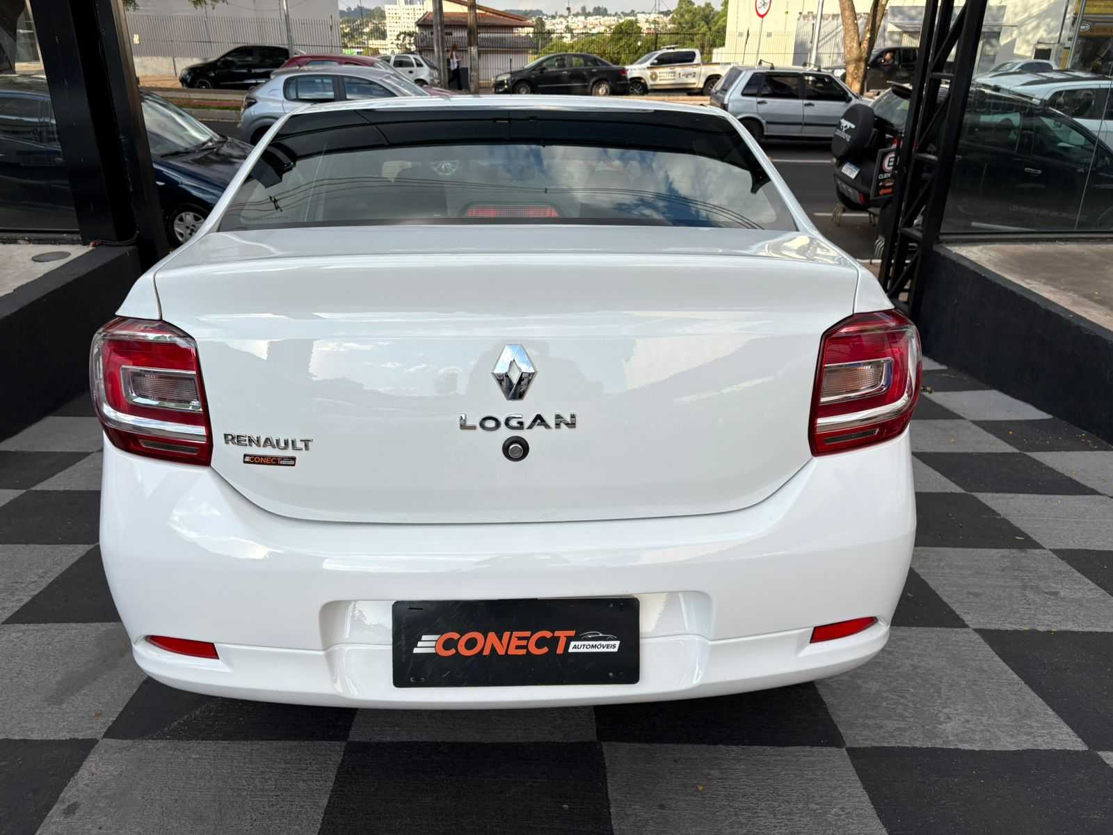 LOGAN LIFE 1.0 COMPLETO