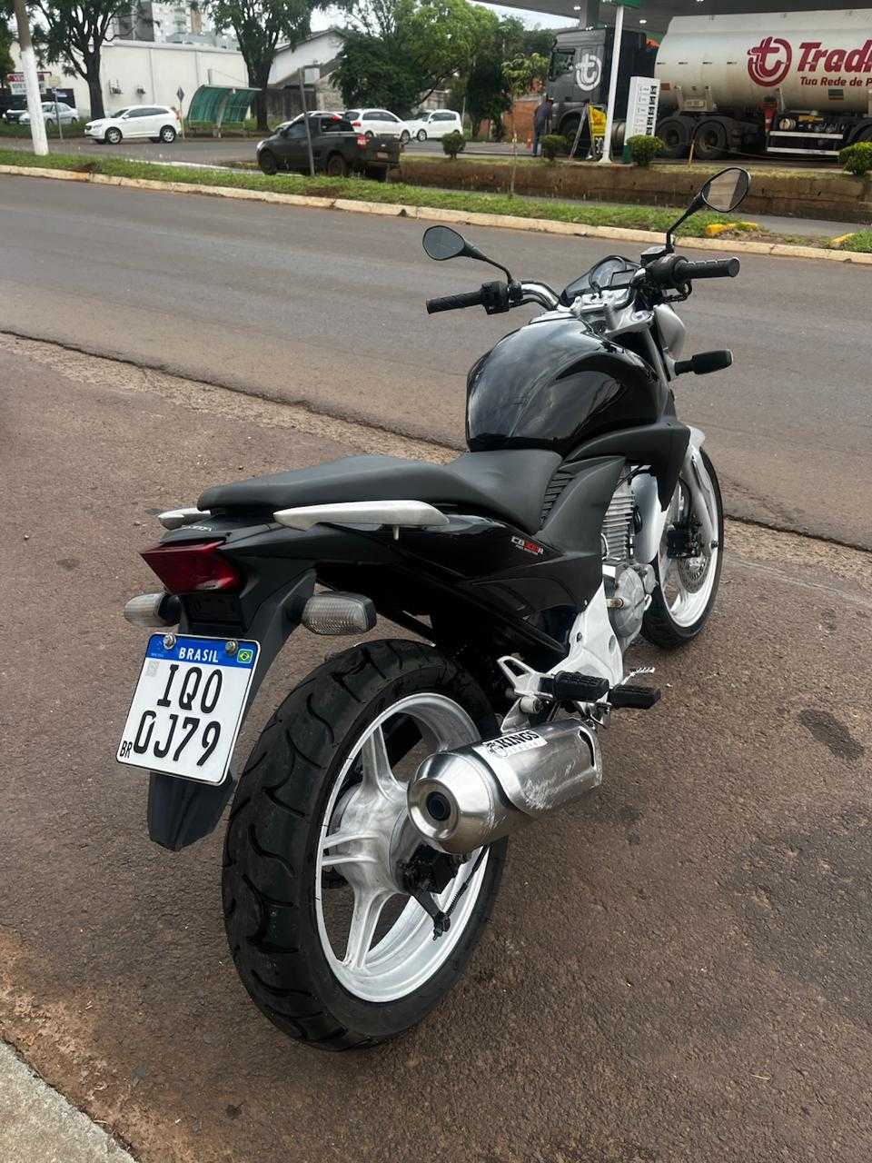 CB 300 R
