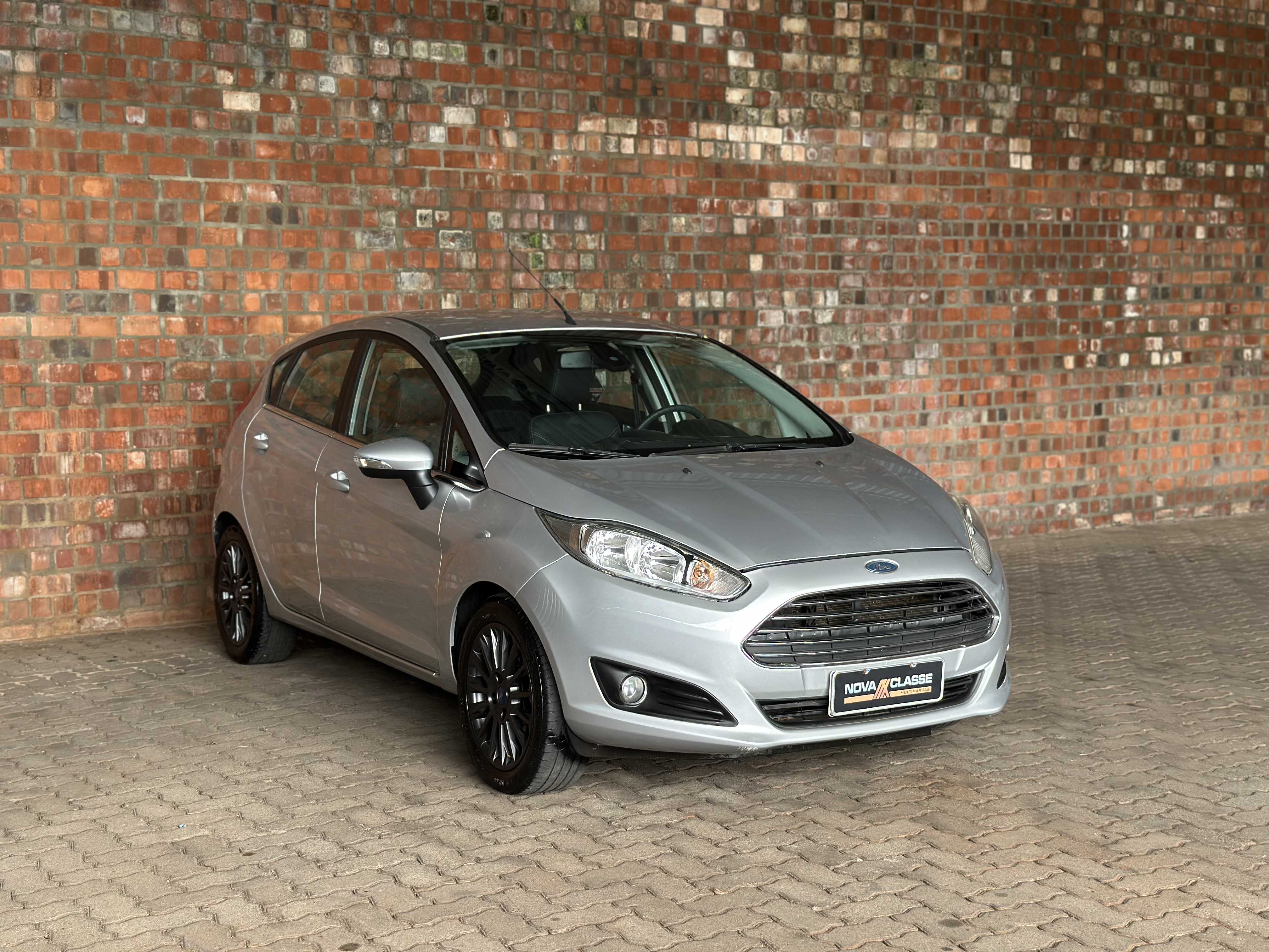 NEW FIESTA TITANIUM 1.6 AT