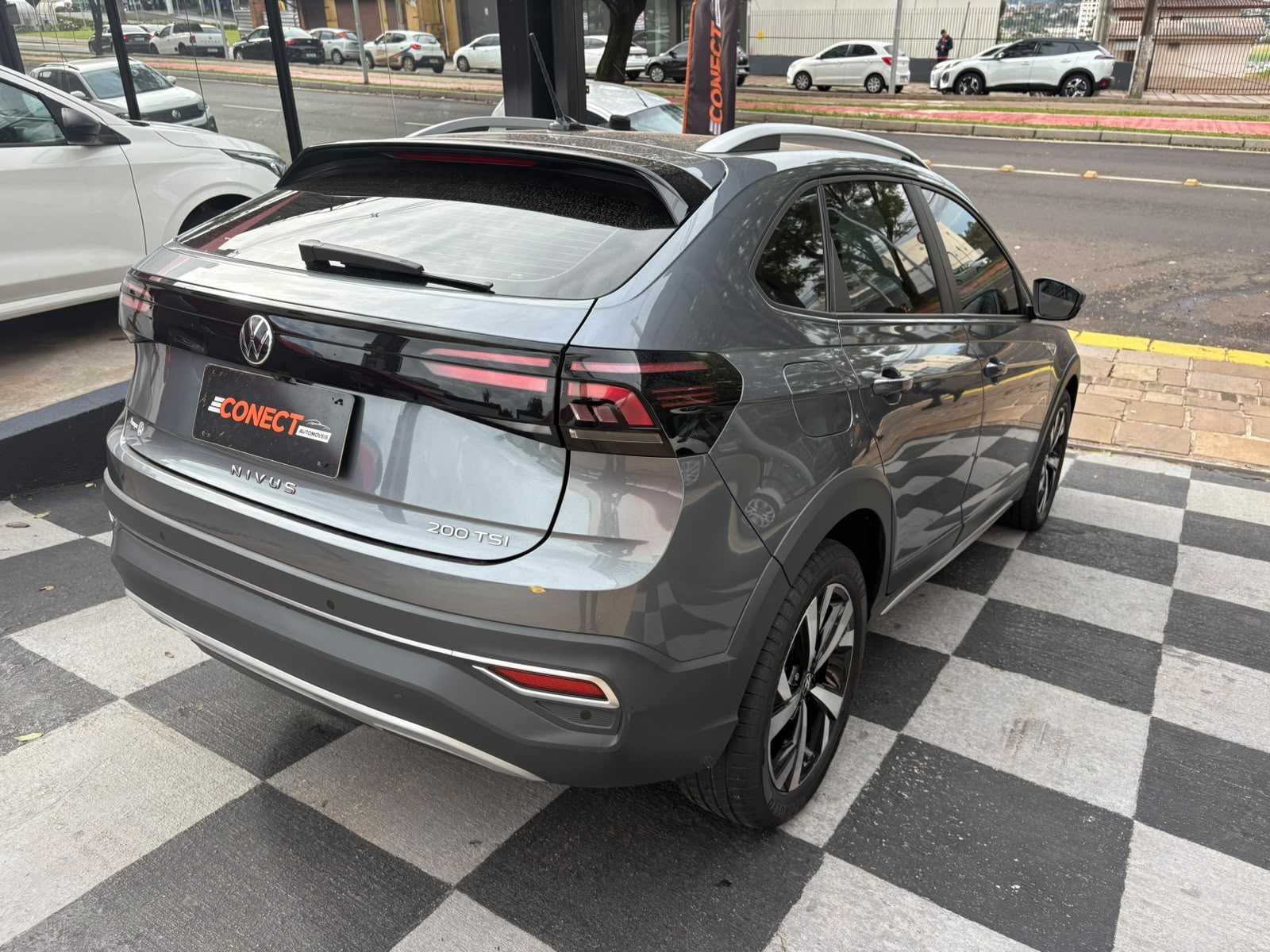 NIVUS HIGHLINE APENAS 18.000KM