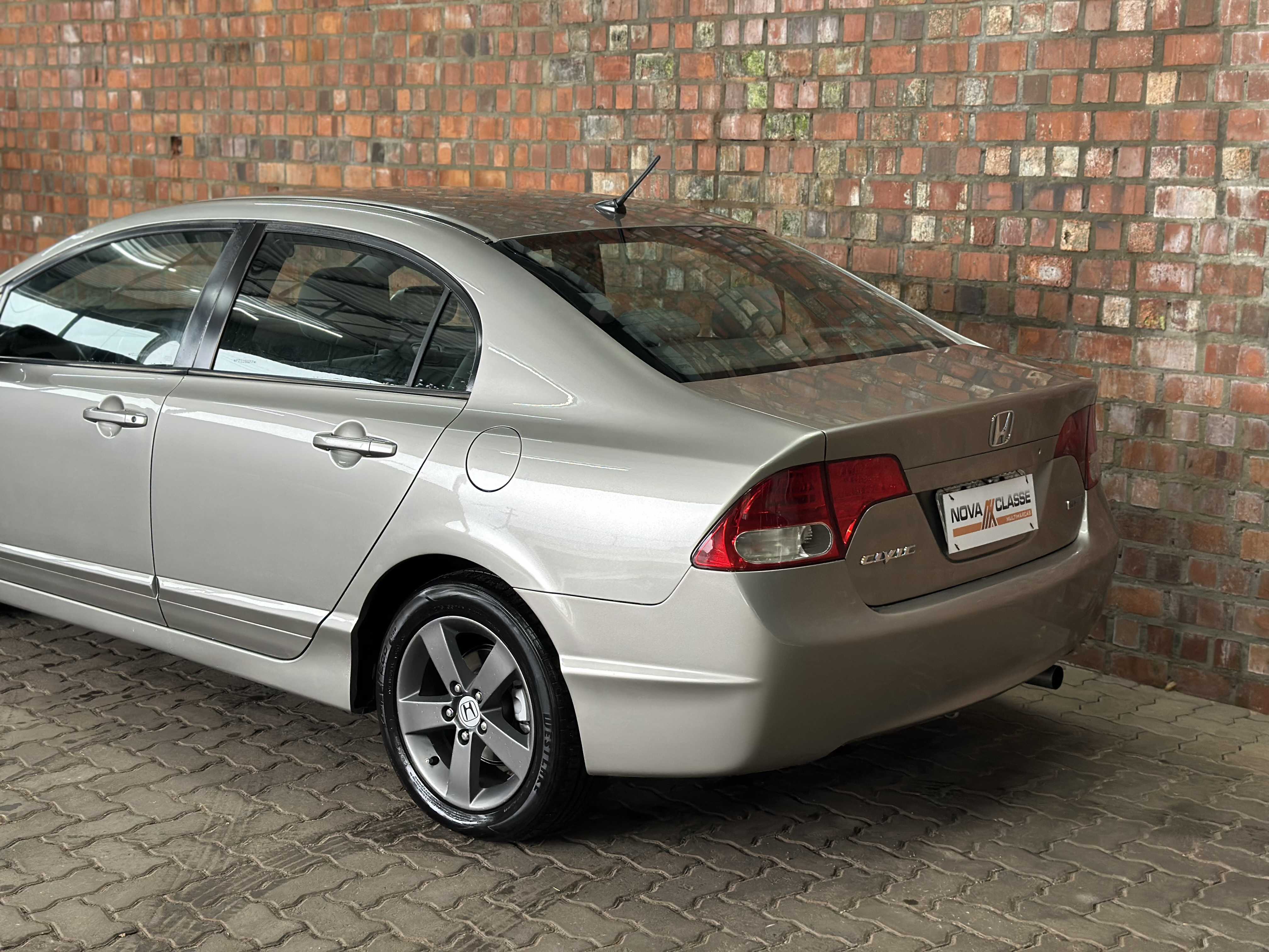 CIVIC LXS 1.8 MANUAL