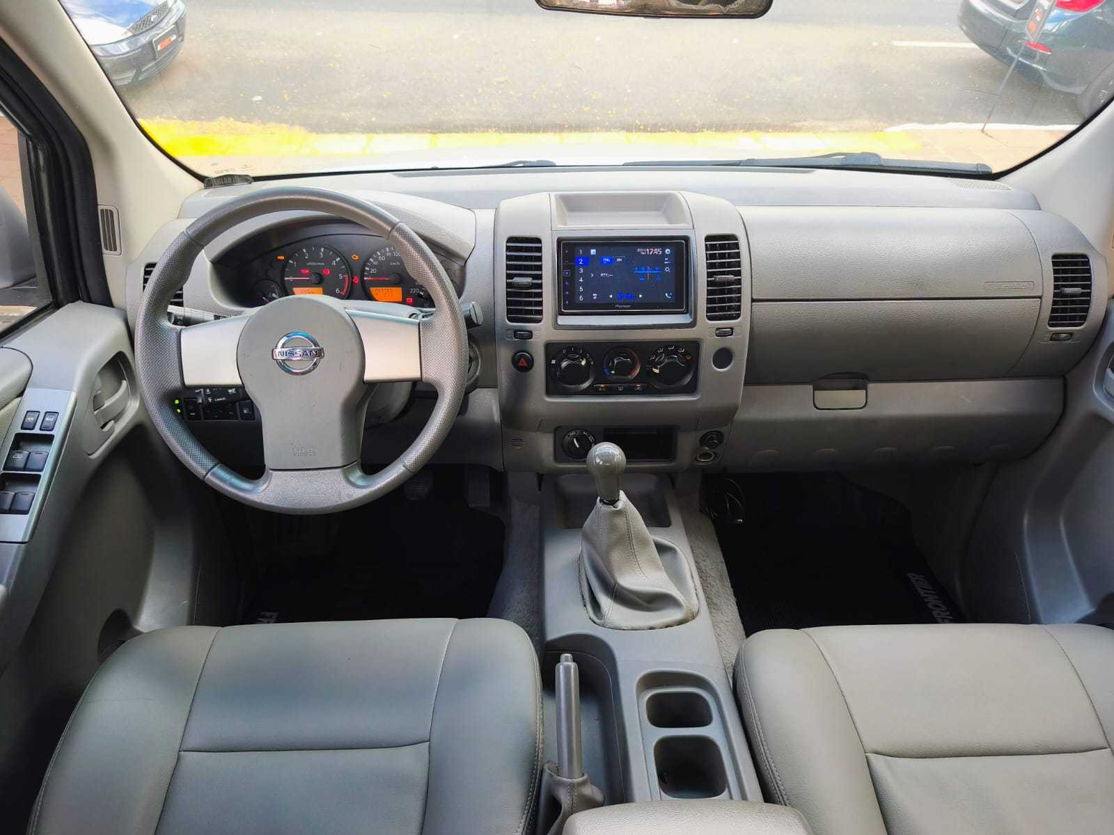 FRONTIER SE 2.5 4X4 MANUAL