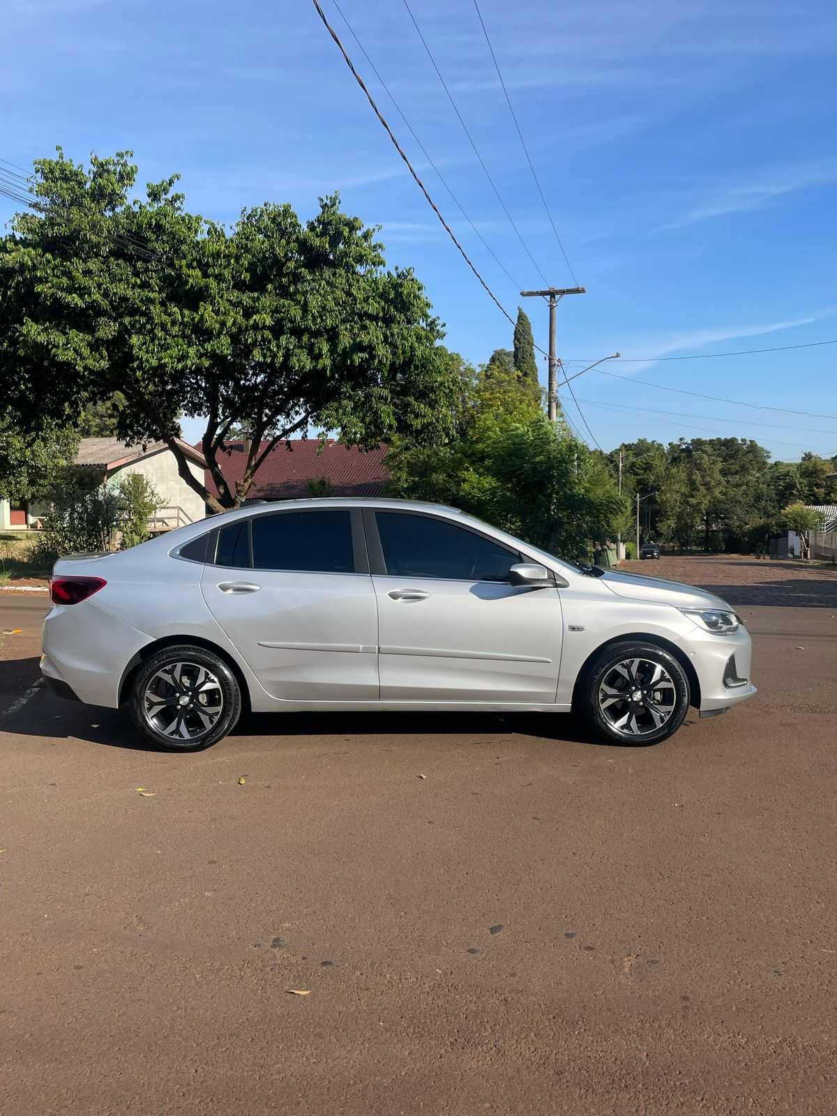 ONIX SEDAN PREMIER 1.0TB.