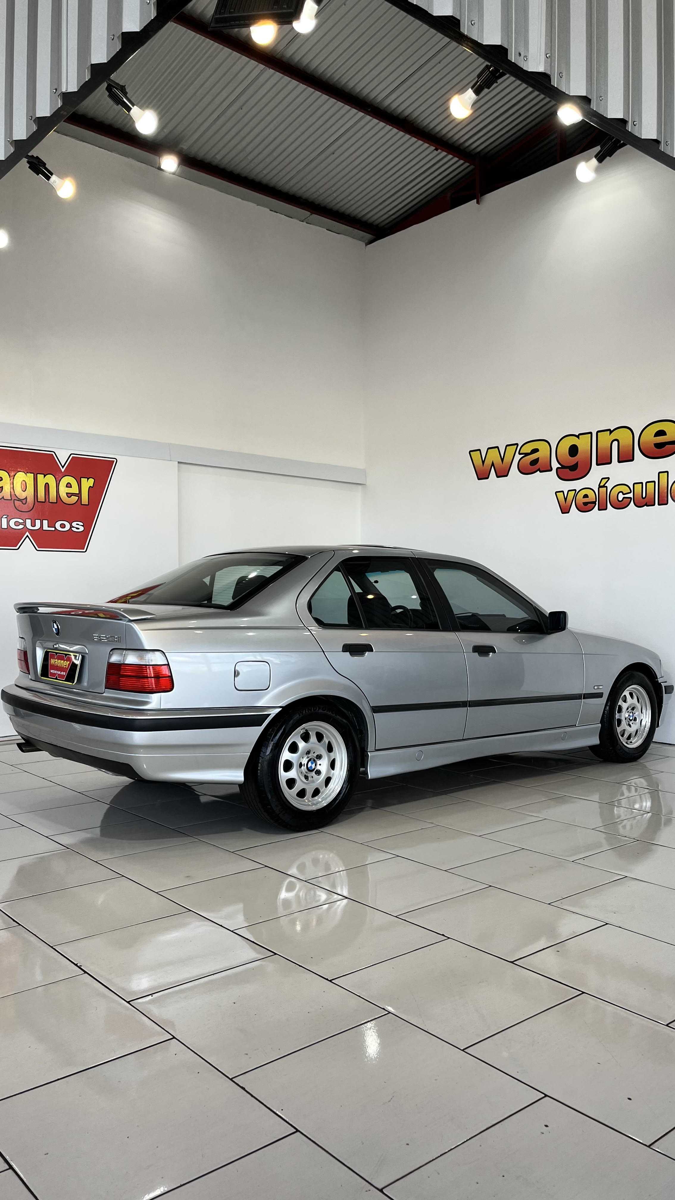323I COUPÊ