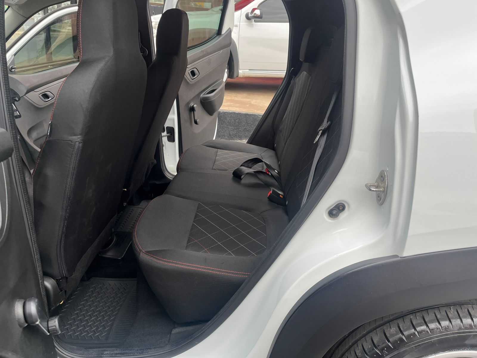 KWID ZEN 1.0 COMPLETO