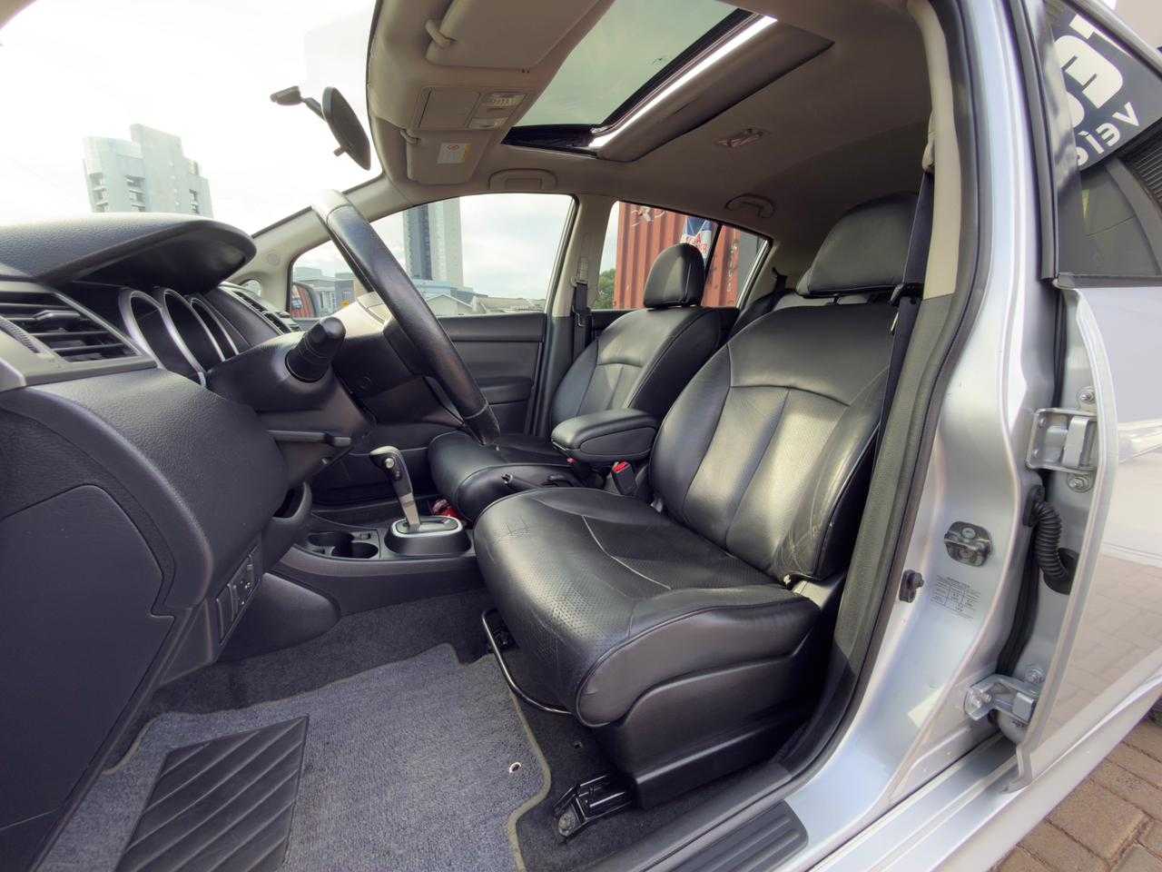 TIIDA SL 1.8 AT / TETO SOLAR