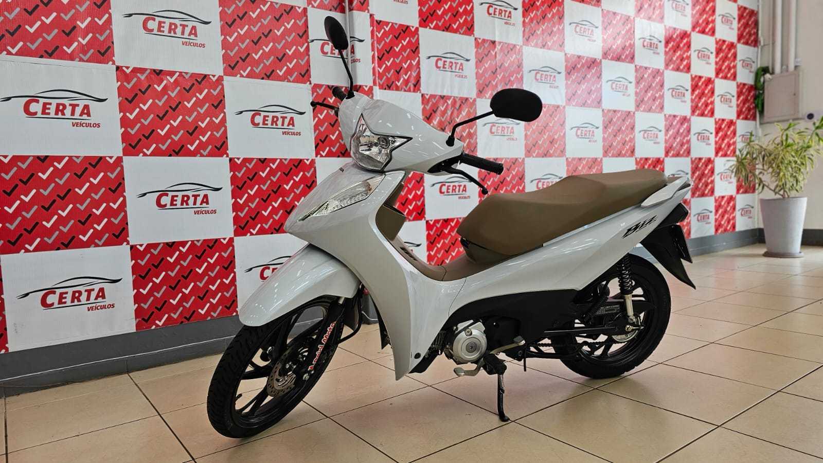 BIZ 125 ÚNICA DONA 621 KM